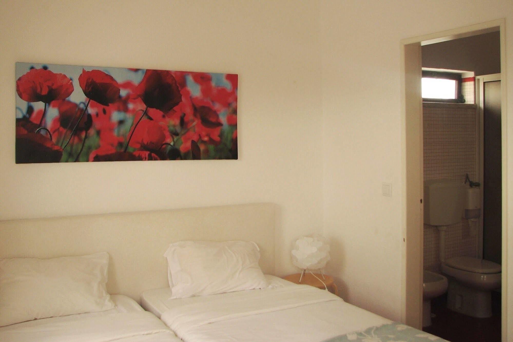 Blue Buddha Beach House Ericeira Bagian luar foto